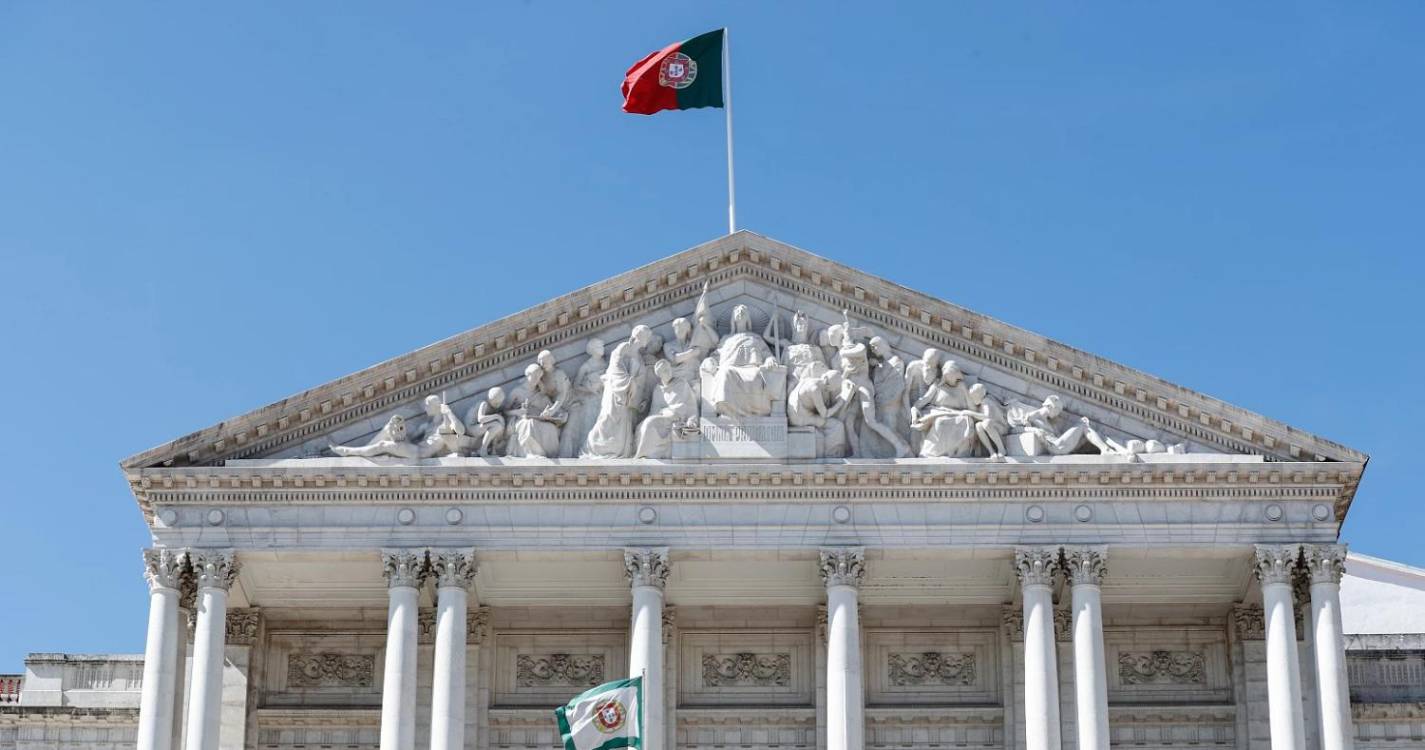 Parlamento discute hoje propostas do Governo e dos partidos de alteração ao IRS