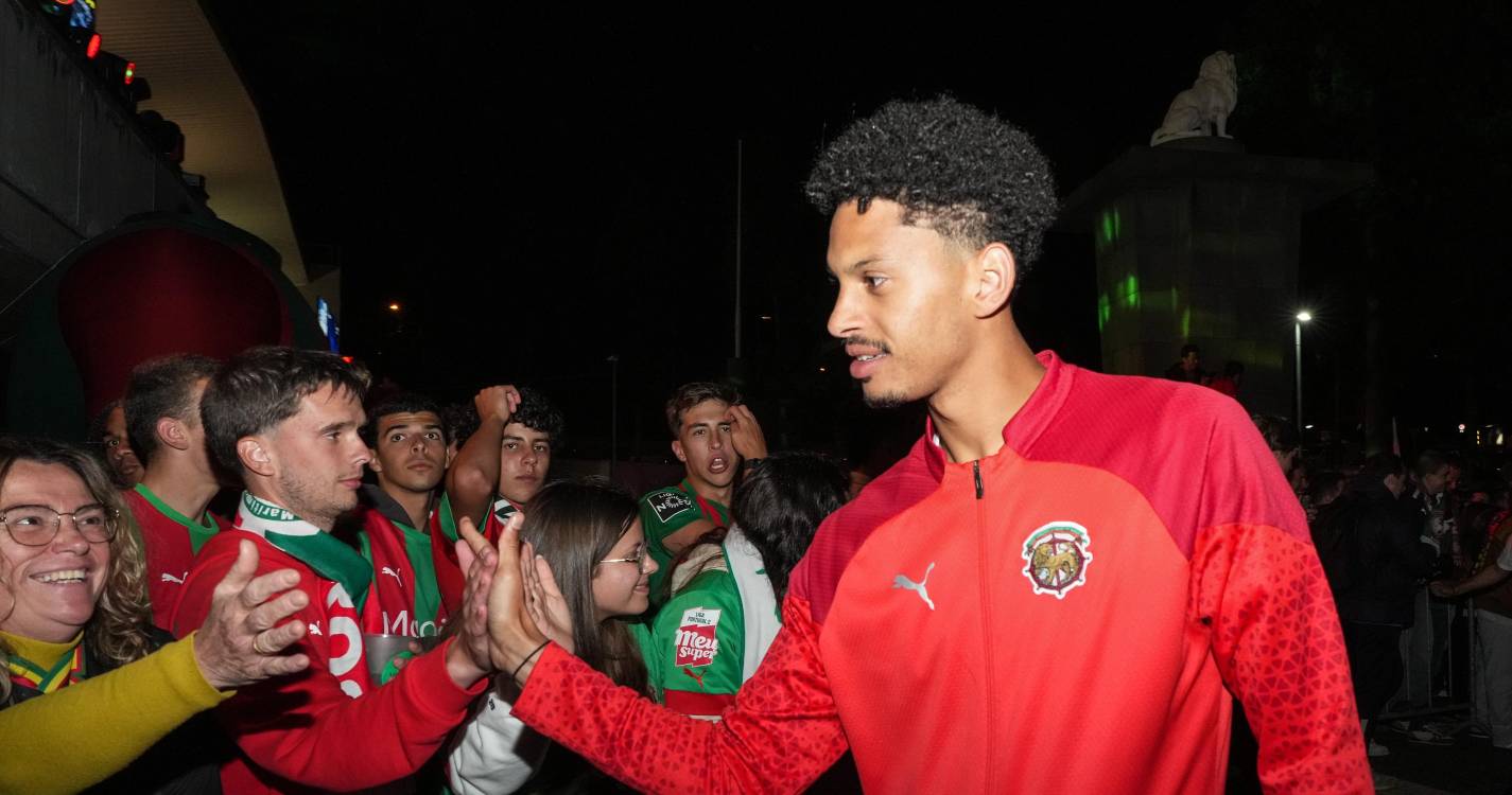 Centenas de adeptos do Marítimo festejam regresso à I Liga três anos depois. Veja as imagens