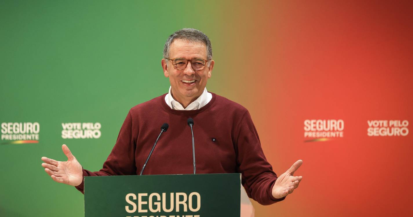 Santana dá vitória a Seguro