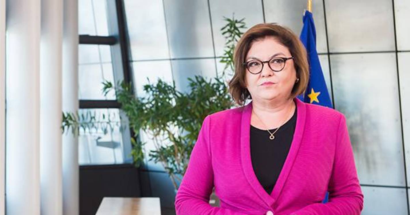 Comissária defende que economia está dependente dos transportes e relembra pandemia