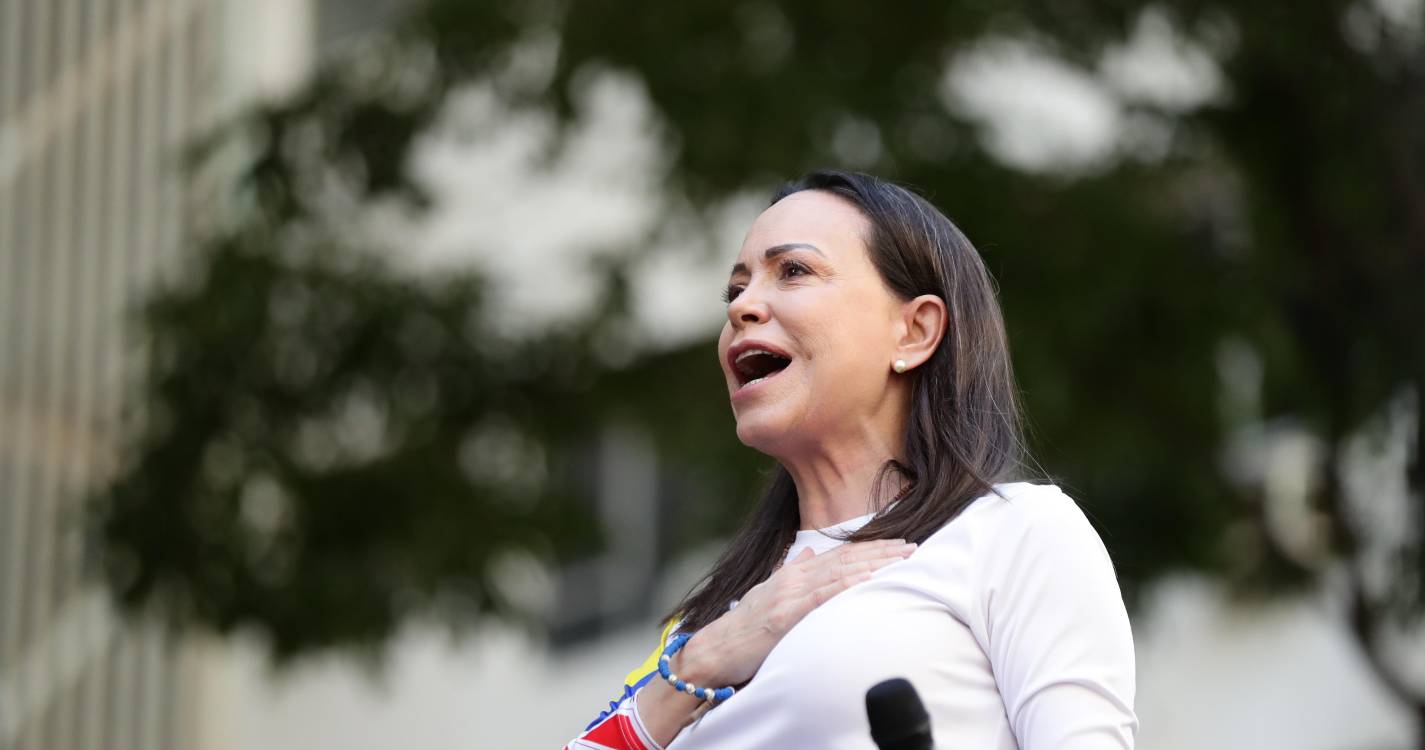 Instituto do Nobel esclarece que prémio Nobel da Paz não pode ser transferido para outra pessoa