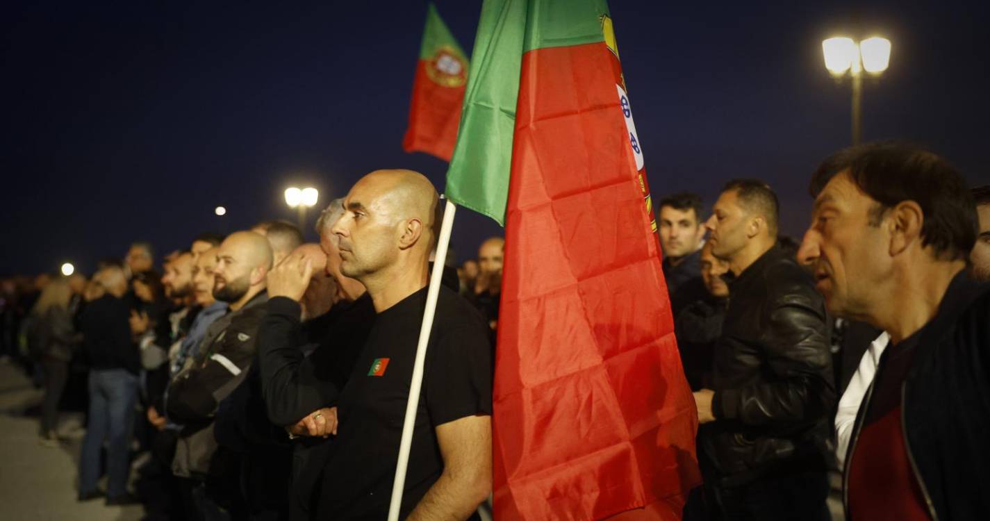 Cerca de 3.000 polícias concentrados junto ao MAI