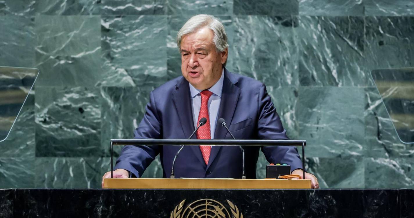 Guterres alerta que humanidade “não pode sobreviver a uma sequência de Oppenheimer”