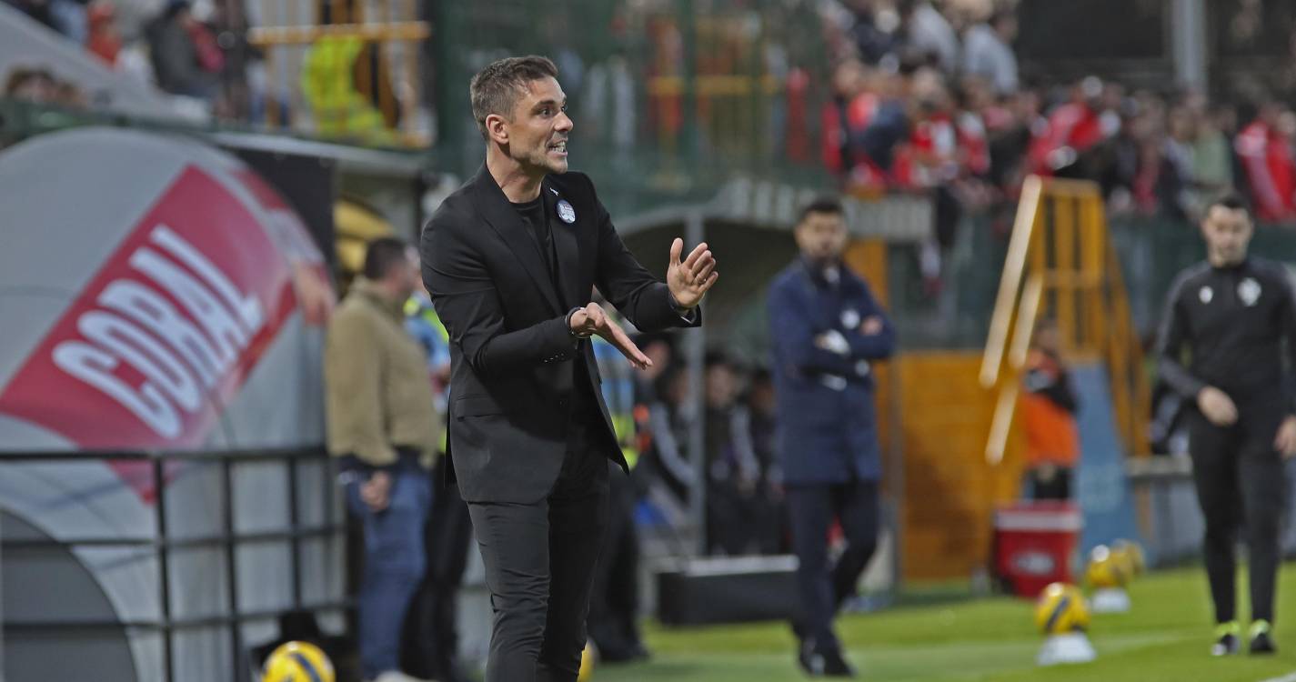 Duas mexidas no onze do Nacional em Alverca