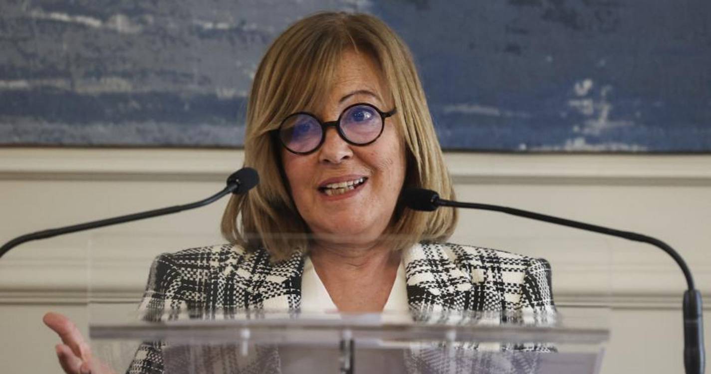 Ministra volta a reunir-se com estruturas da PSP e GNR enquanto polícias protestam à porta do MAI