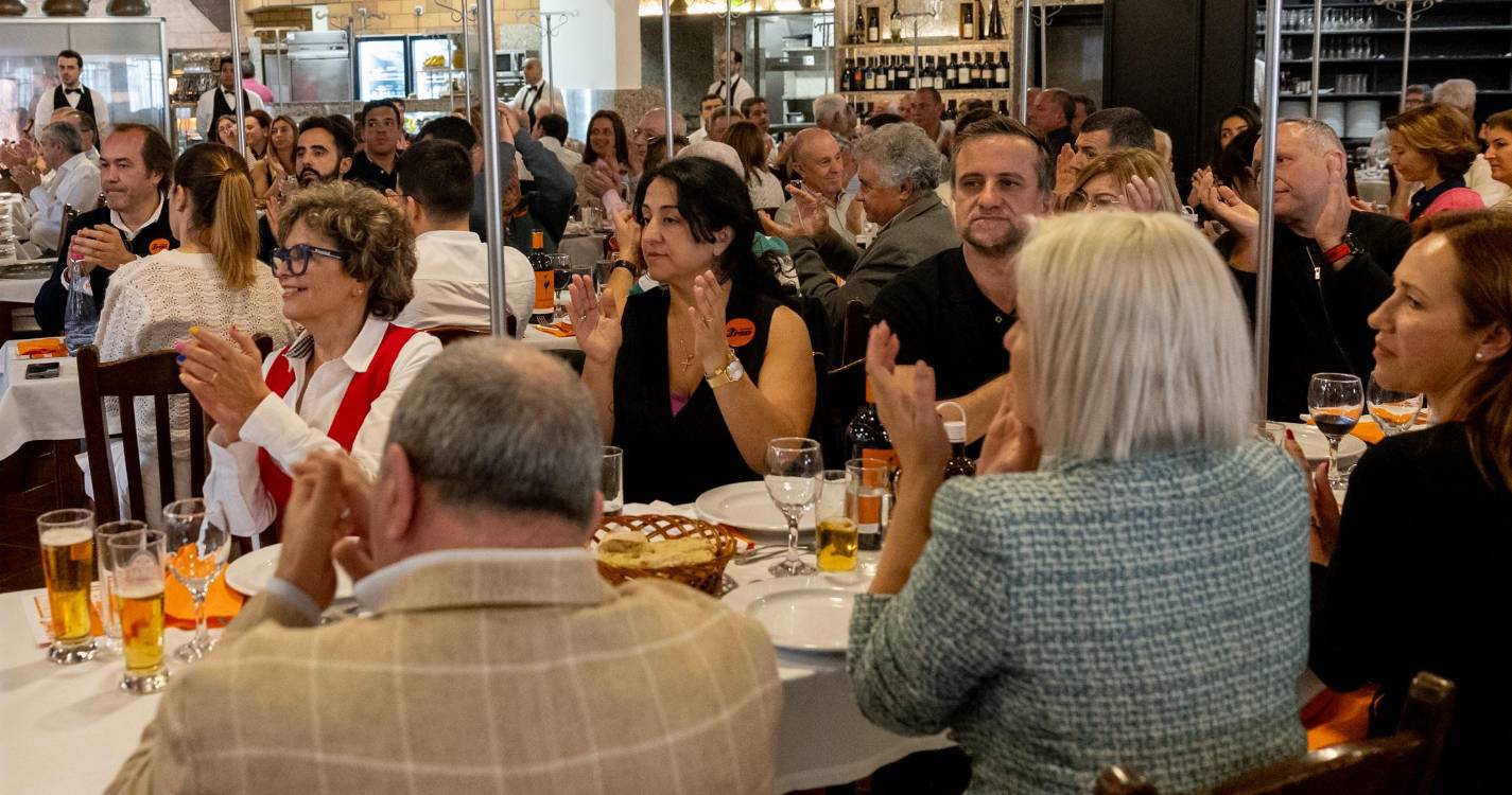 Almoço entre social-democratas reuniu apoio da ‘velha guarda’ (com fotos)