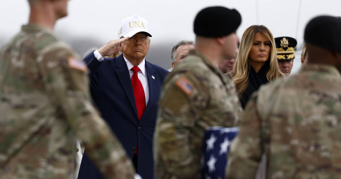 Irão: Trump diz que guerra só acaba com inimigo “totalmente derrotado”