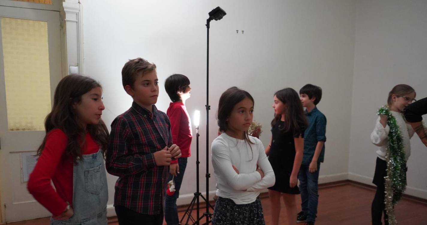 Conservatório lança videoclipe de Natal com solistas do Festival da Canção Infantil. Veja aqui