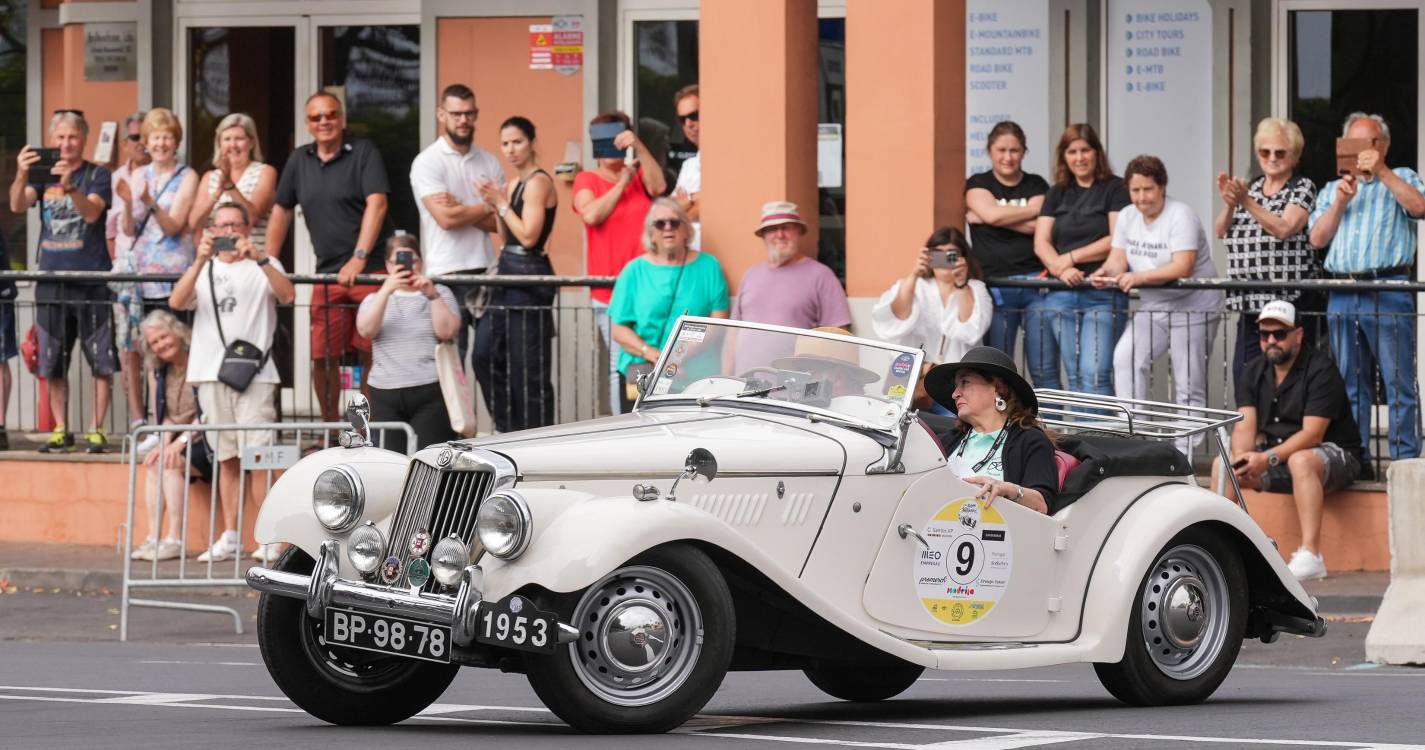 Percorra a galeria que mostra como foi o desfile em ‘grande estilo’ de clássicos