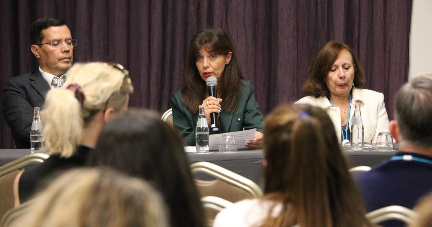 Elsa Fernandes destaca importância da fitoquímica na educação e na sustentabilidade