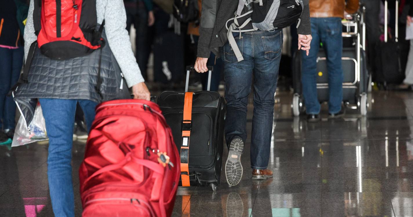Número de passageiros nos aeroportos com redução ligeira em fevereiro