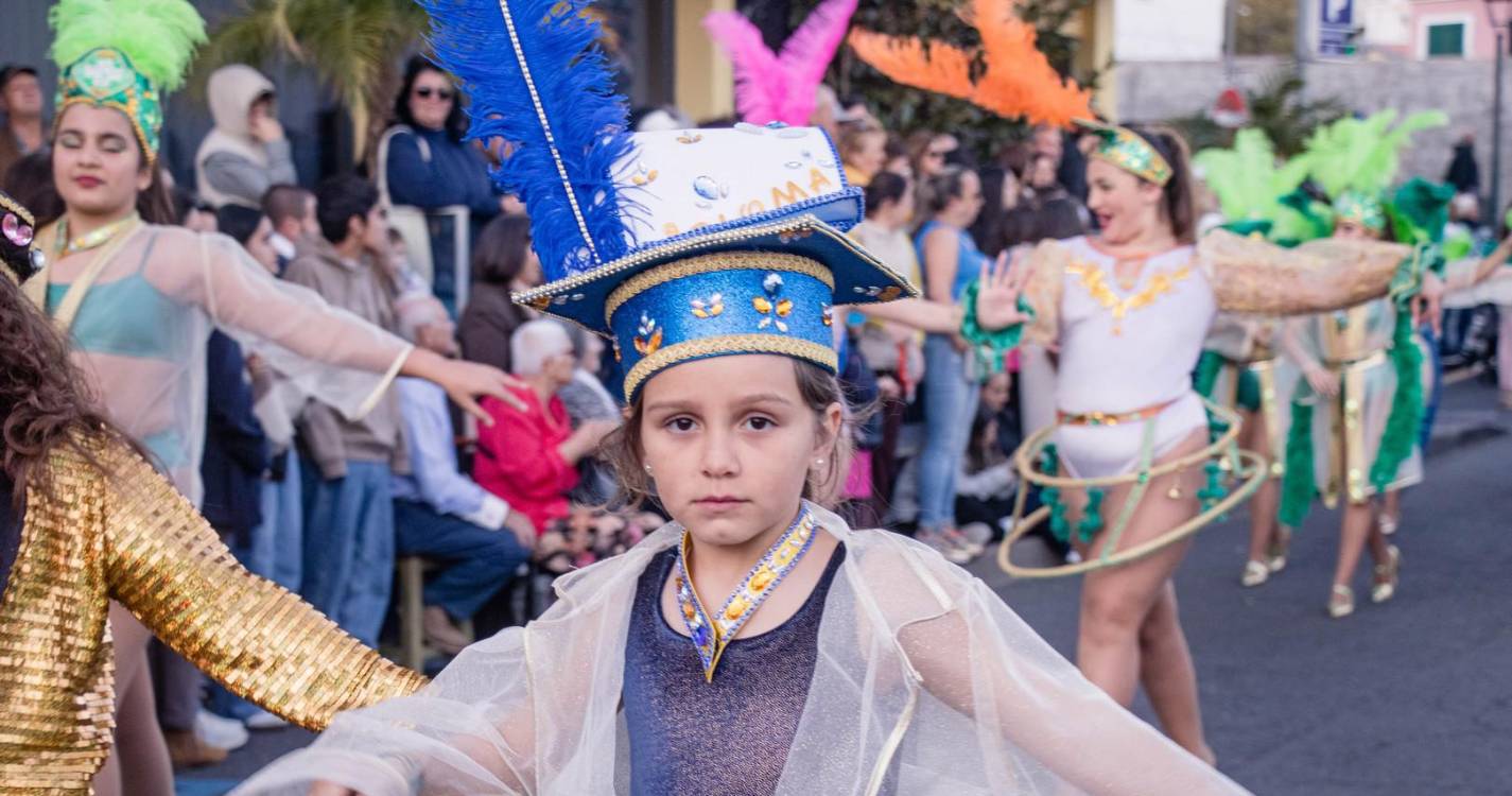 Santa Cruz entre a sátira e o samba