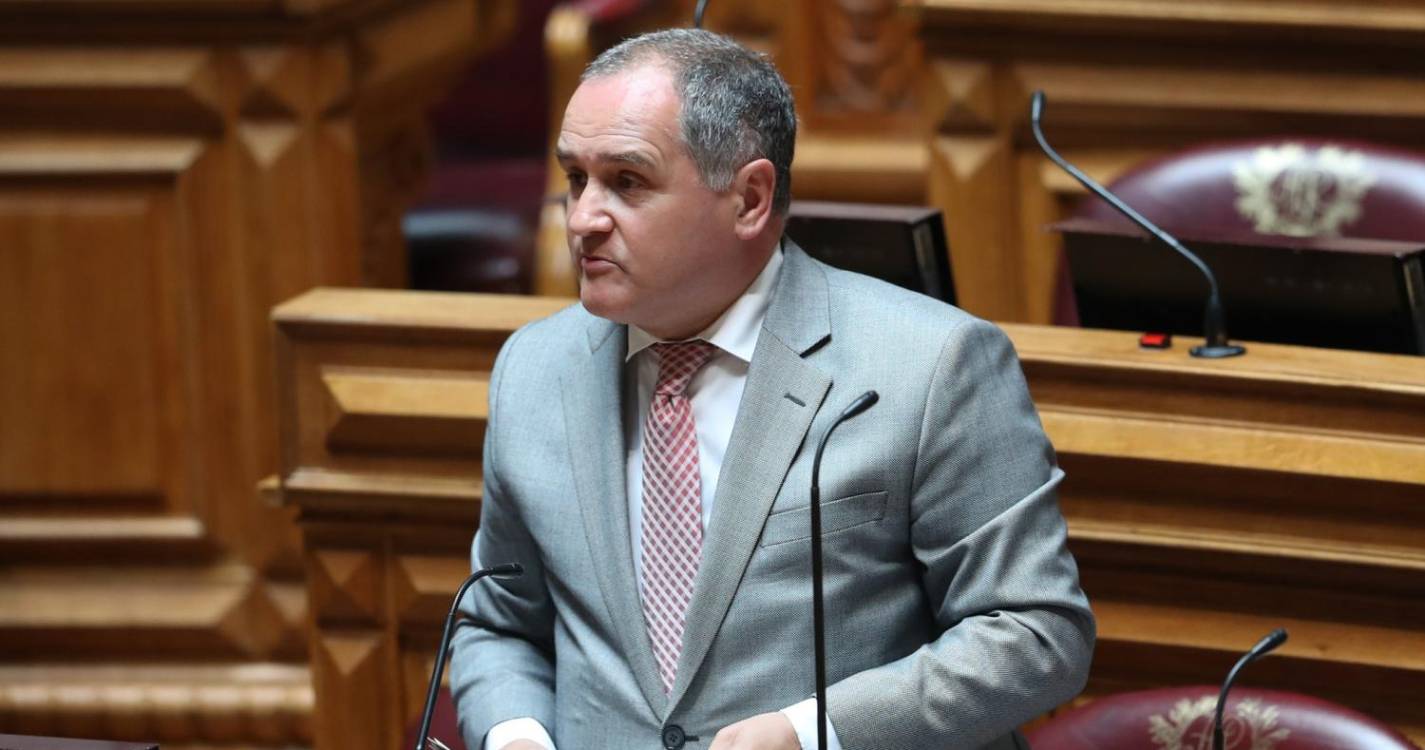 Israel: PS considera incompreensível que PSD tenha votado contra solidariedade a Guterres