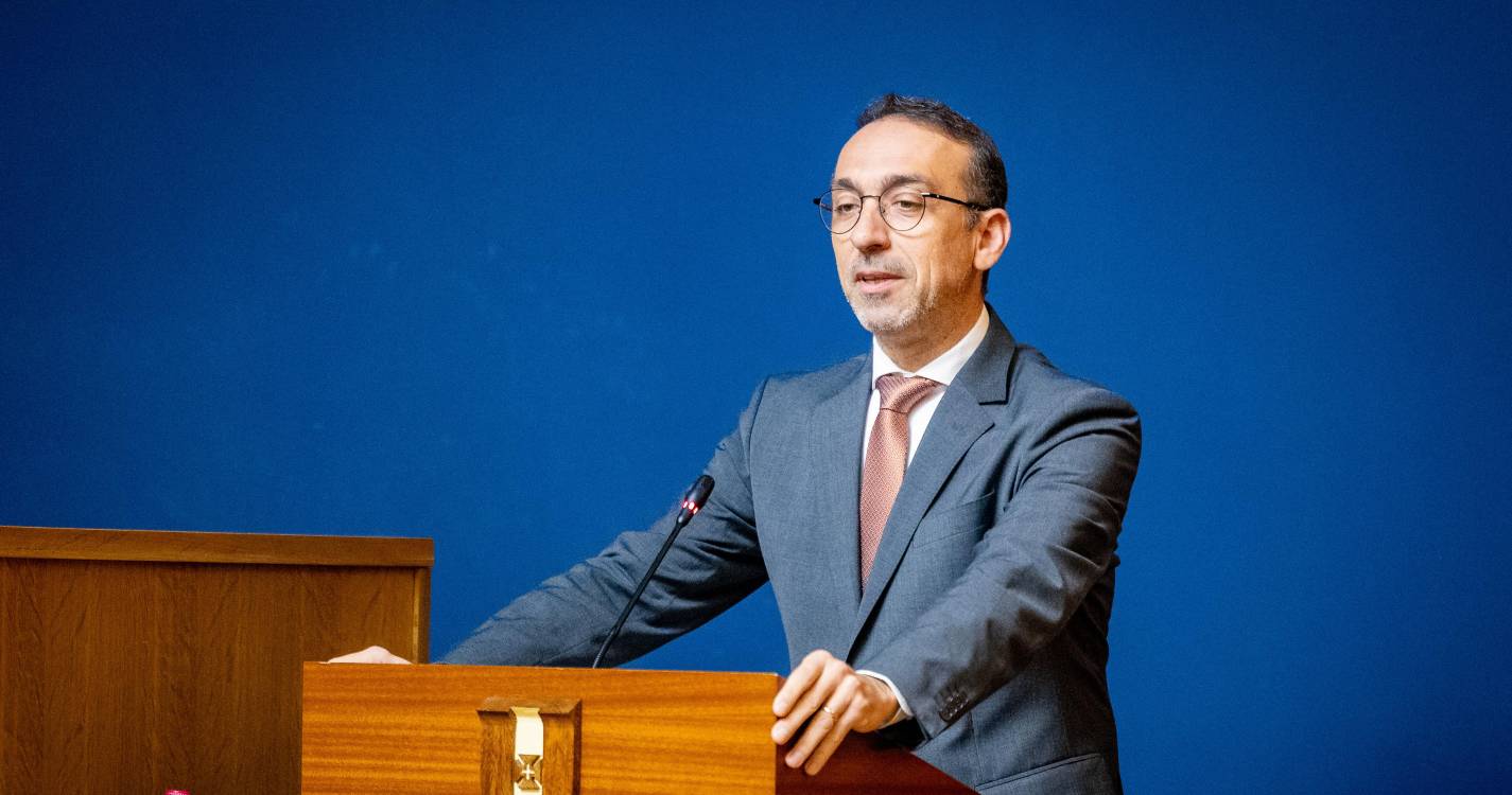 PSD ergue bandeira autonómica e aponta que Seguro opõe-se à alteração da Constituição