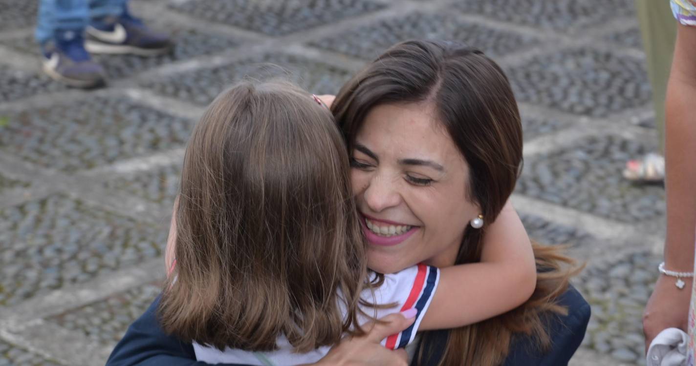 Cláudia Perestrelo reforça apoios às famílias para reverter a queda da natalidade em Santana