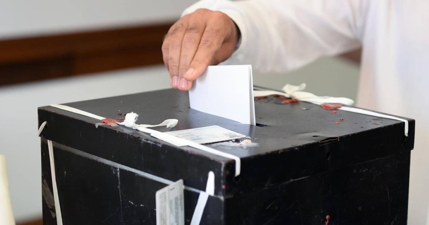 Europeias: Pico de afluência e atualização de segurança abrandou sistema de voto
