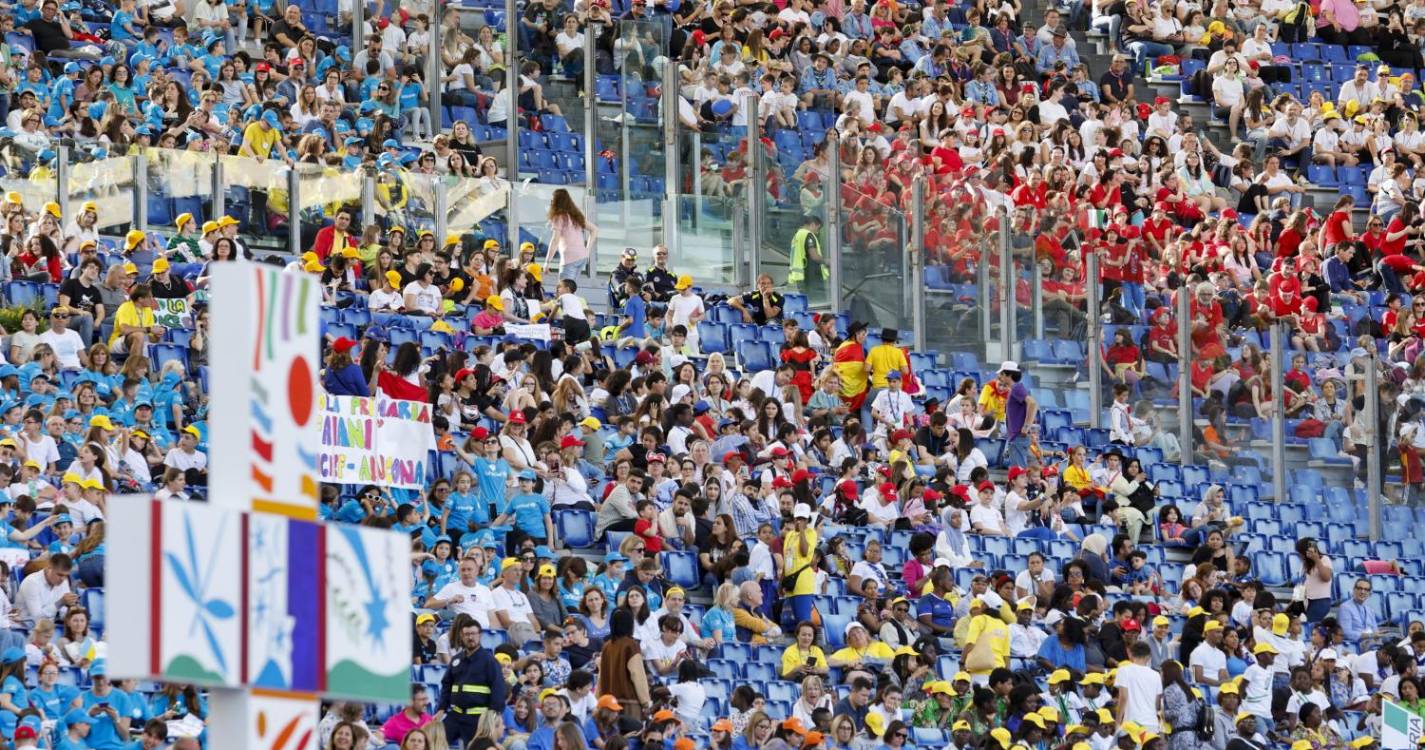 Papa lembra menores que sofrem pela guerra