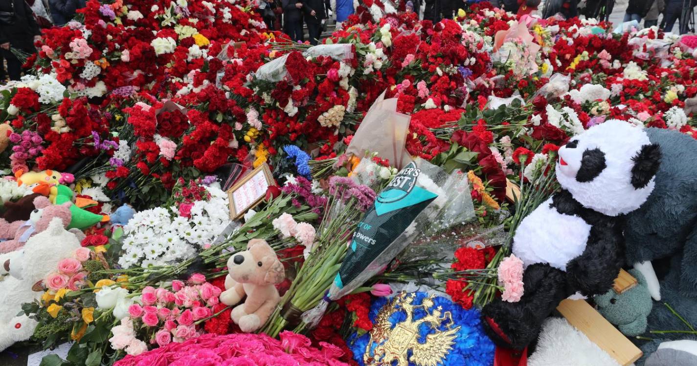 Autoridades elevam para 137 número de mortos em atentado em Moscovo, incluindo três crianças