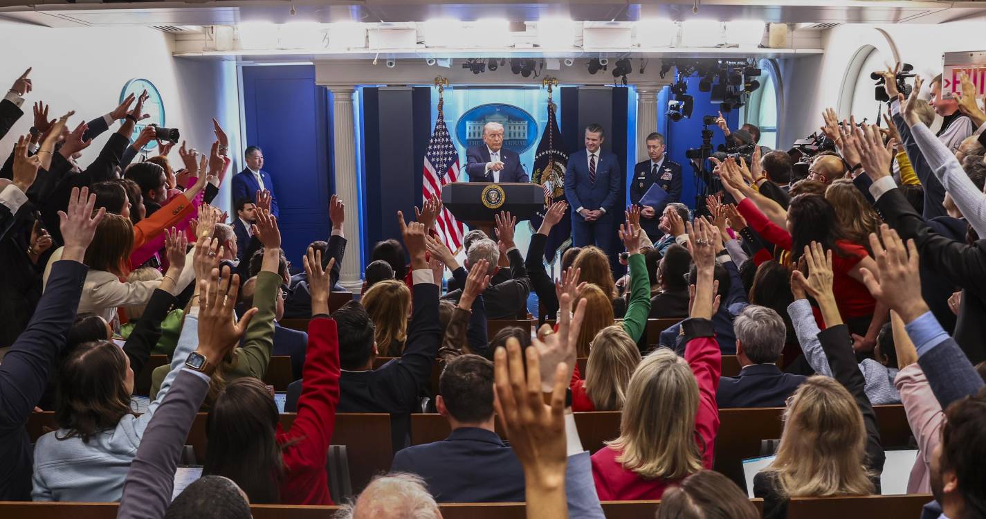 Irão: Mais de 170 aeronaves envolveram resgate de pilotos dos EUA revela Trump