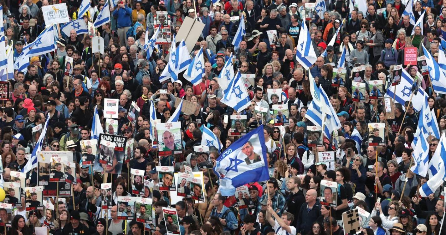 Israel: Cerca de 15 mil pessoas em marcha até Jerusalém para exigir trégua