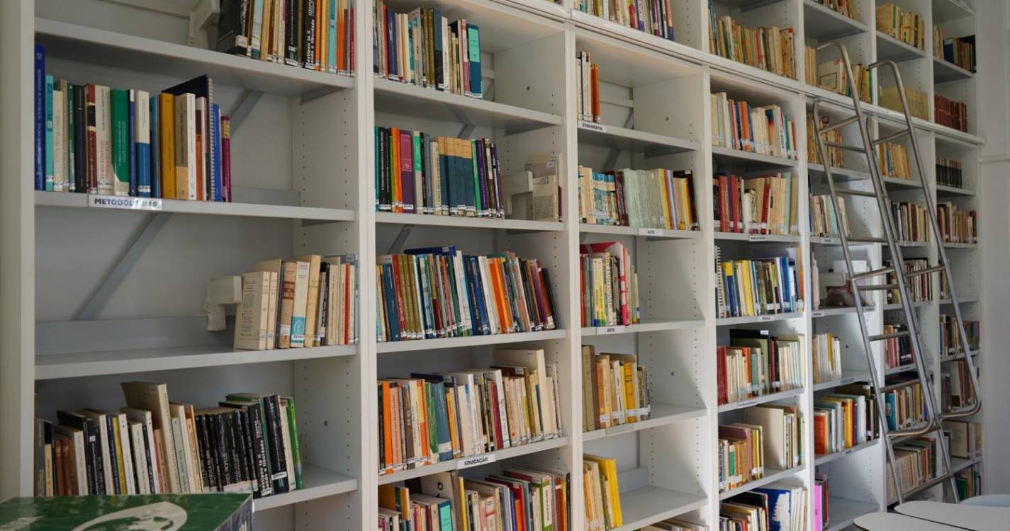 Livro “Escrita Criativa Juvenil” apresentado na inauguração da renovada Biblioteca do Conservatório