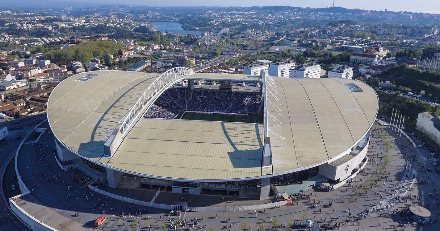 I Liga: Nevoeiro e chuva ameaçam realização do FC Porto-Sporting