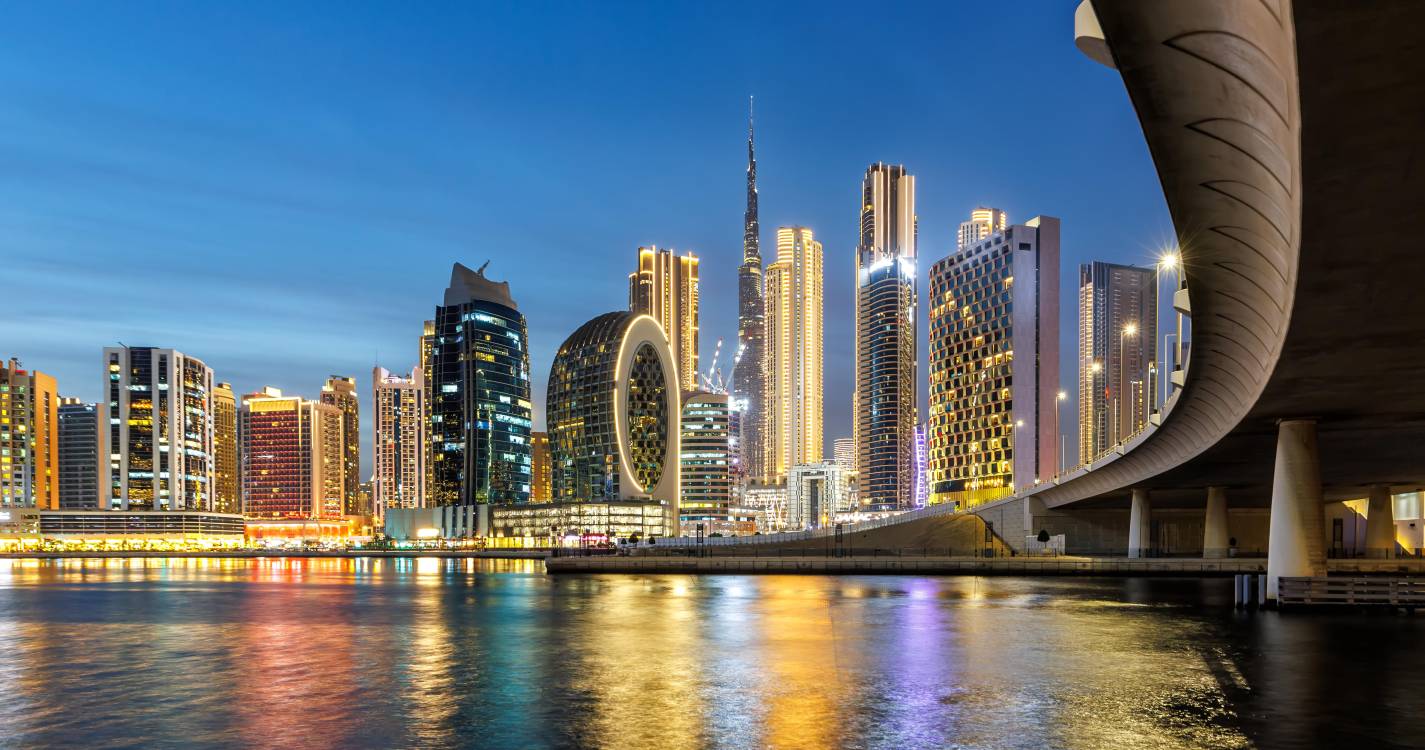 Irão: Dubai garante não haver feridos nem derrame após ataque a petroleiro