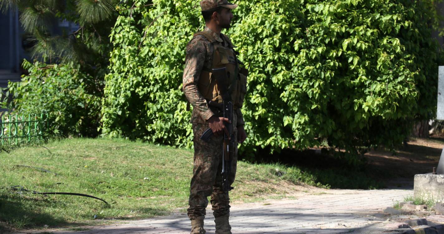 Pelo menos 3.375 pessoas morreram desde o início do conflito no Irão