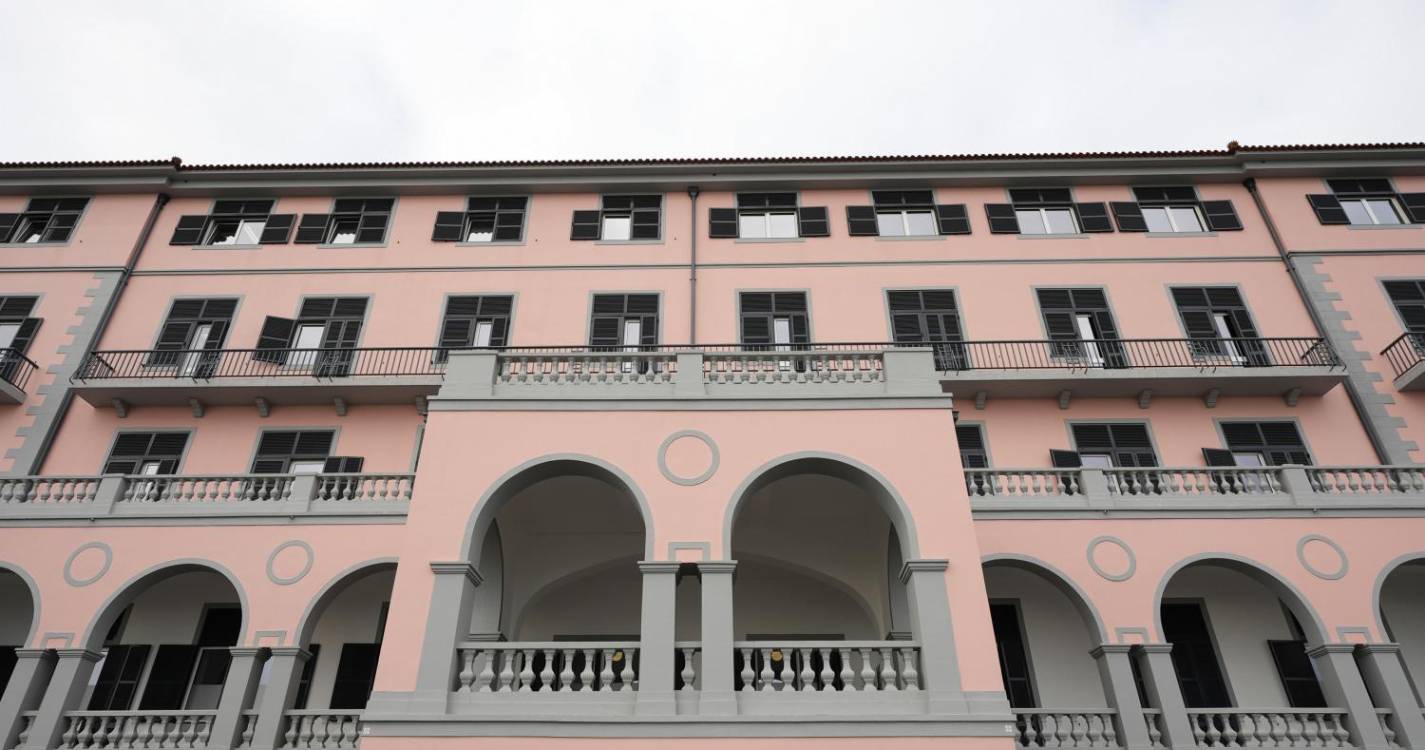 Elevadores do Hospital dos Marmeleiros fora de serviço devido a intervenção