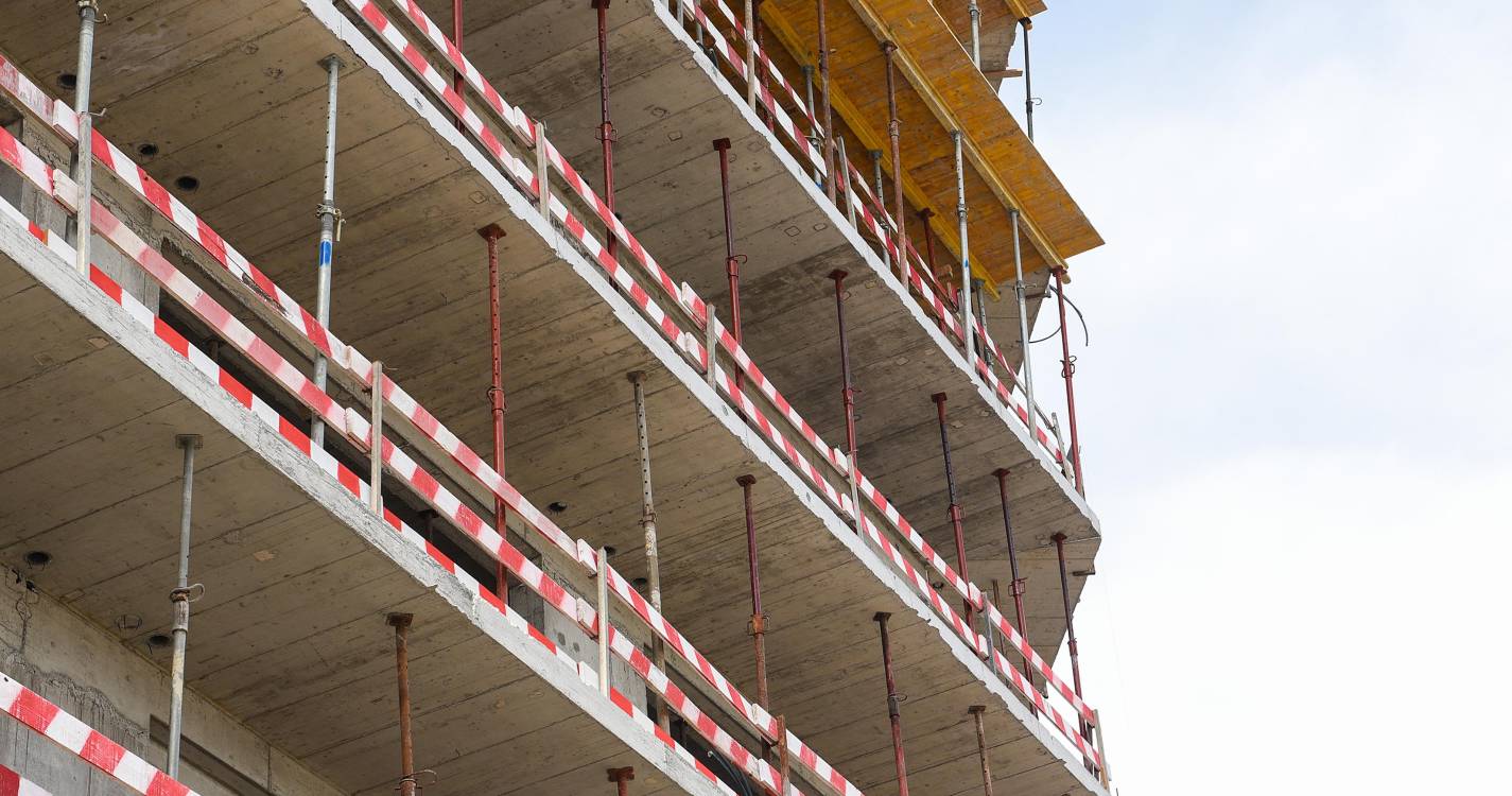 Governo Regional fixa em 1.020 euros valor do metro quadrado para construção civil