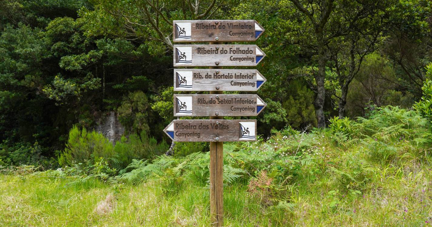 Resgate de cinco turistas no Chão da Ribeira durou toda a noite