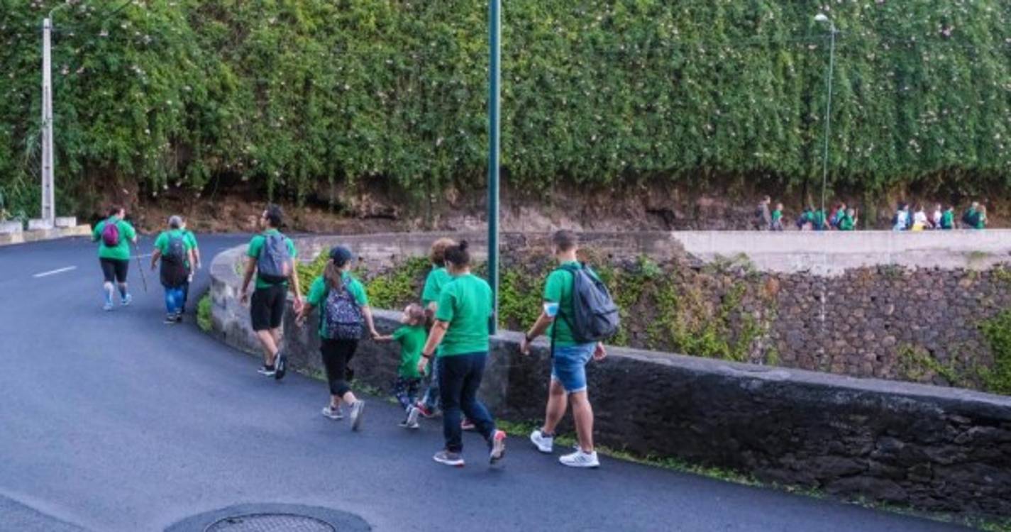 Peregrinos a caminho de Machico (com fotos)