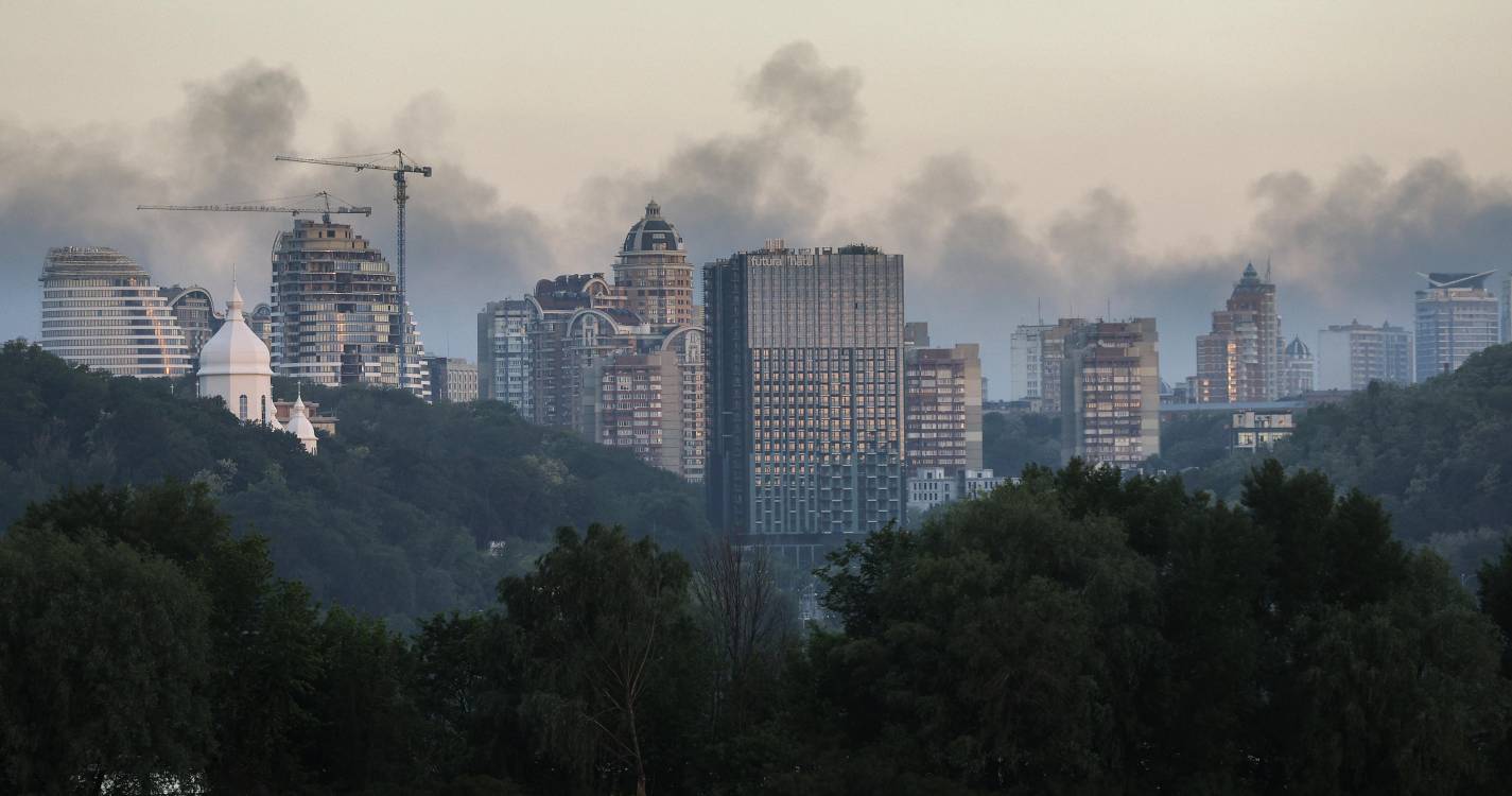 Escritório da OMS em Kiev danificado por ataques noturnos russos