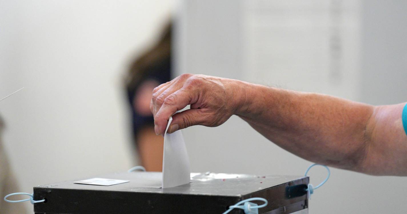 CNN avança com abstenção entre 41,5 e 47,7%