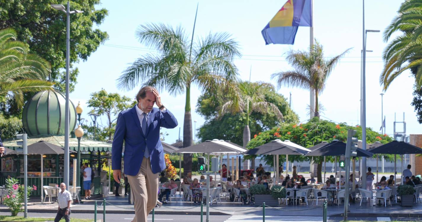 Governo da Madeira mantém decisão de suspender emissão de licenças de TVDE