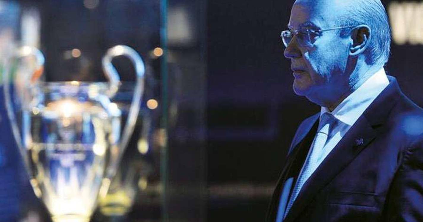 Óbito/Pinto da Costa: Parlamento aprova voto de pesar com uma abstenção