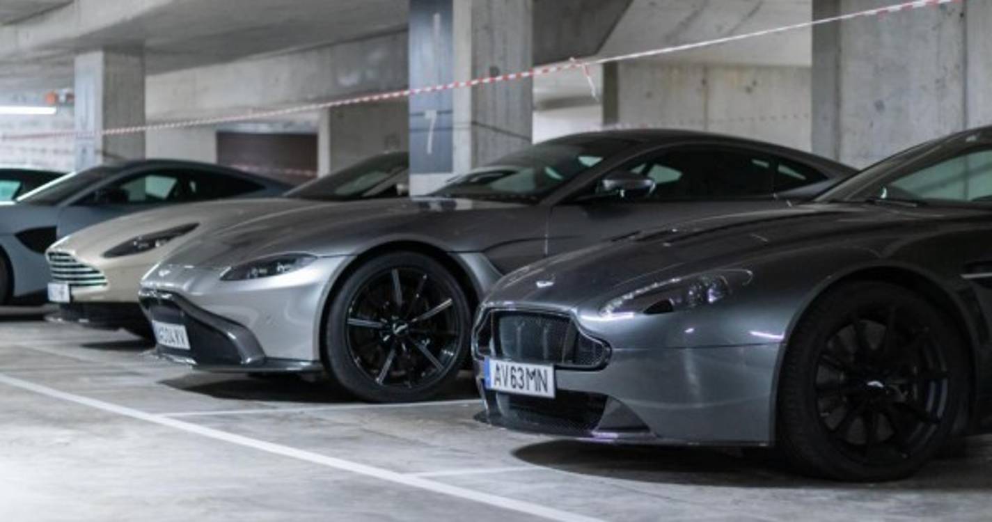 'Máquinas’ da Aston Martin no Savoy Palace [com fotogaleria]
