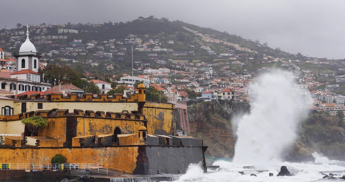 Chuva forte e trovoada nas previsões para esta terça-feira na Madeira