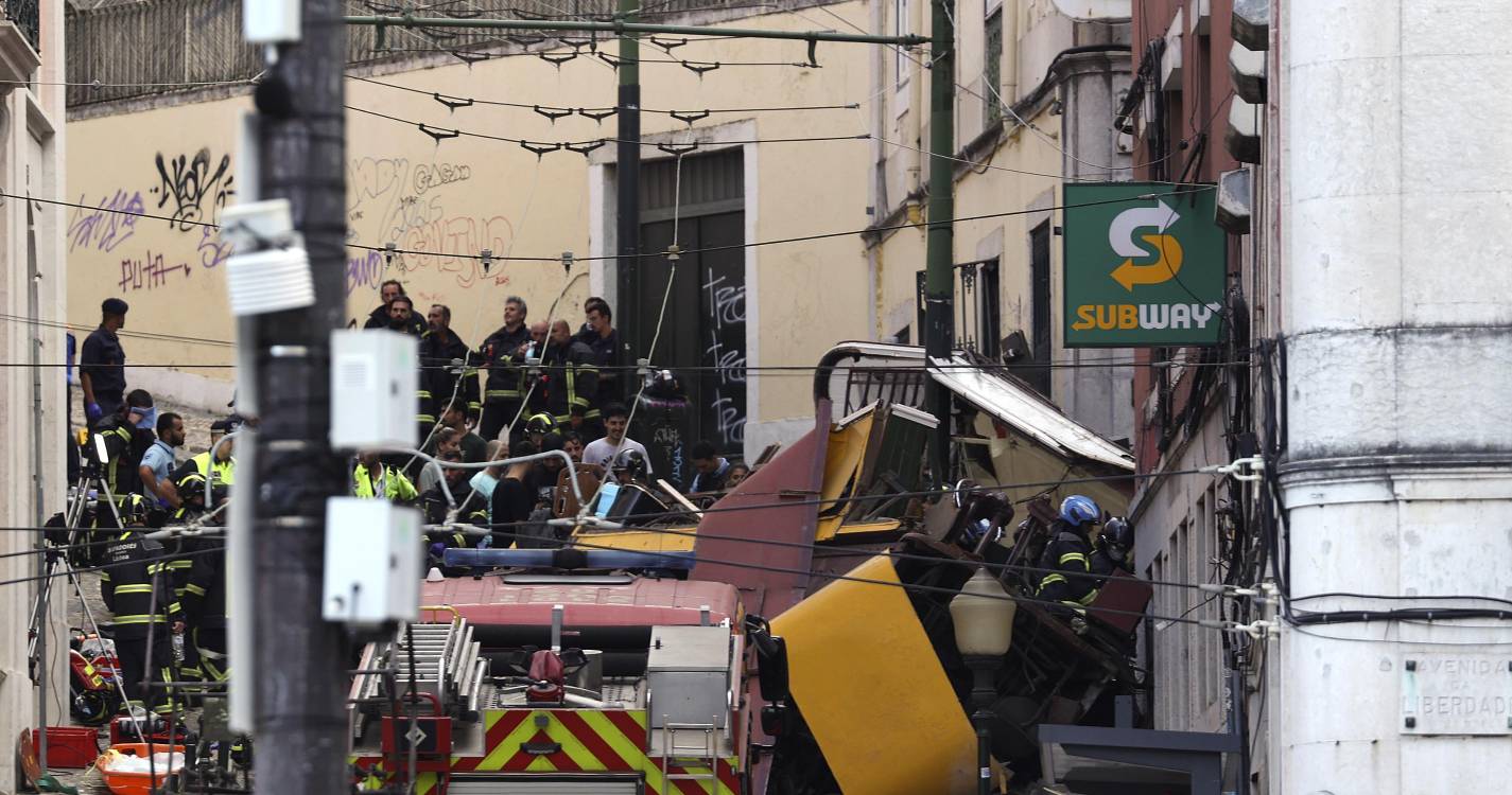 Confirmados 15 mortos no elevador da Glória