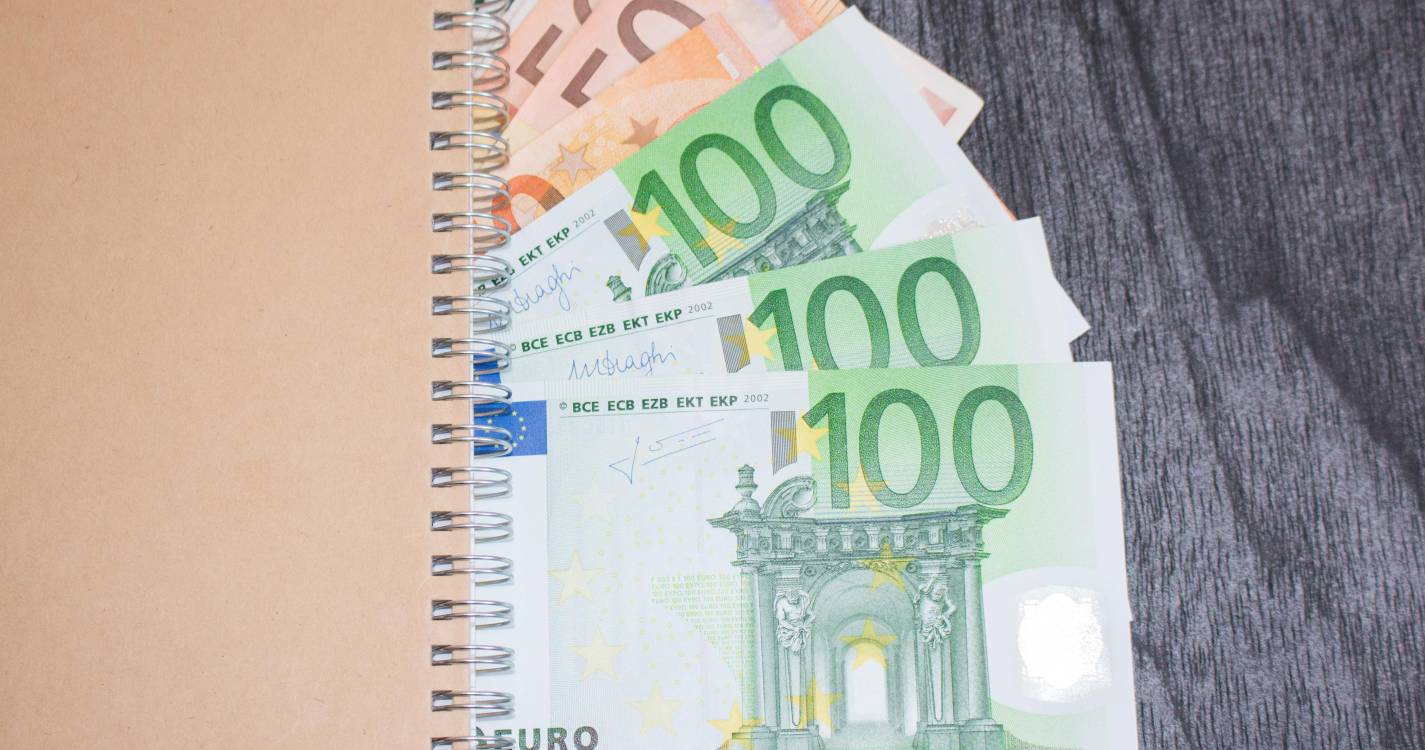 Frente Sindical exige aumento salarial de 6,4% na função pública em 2026