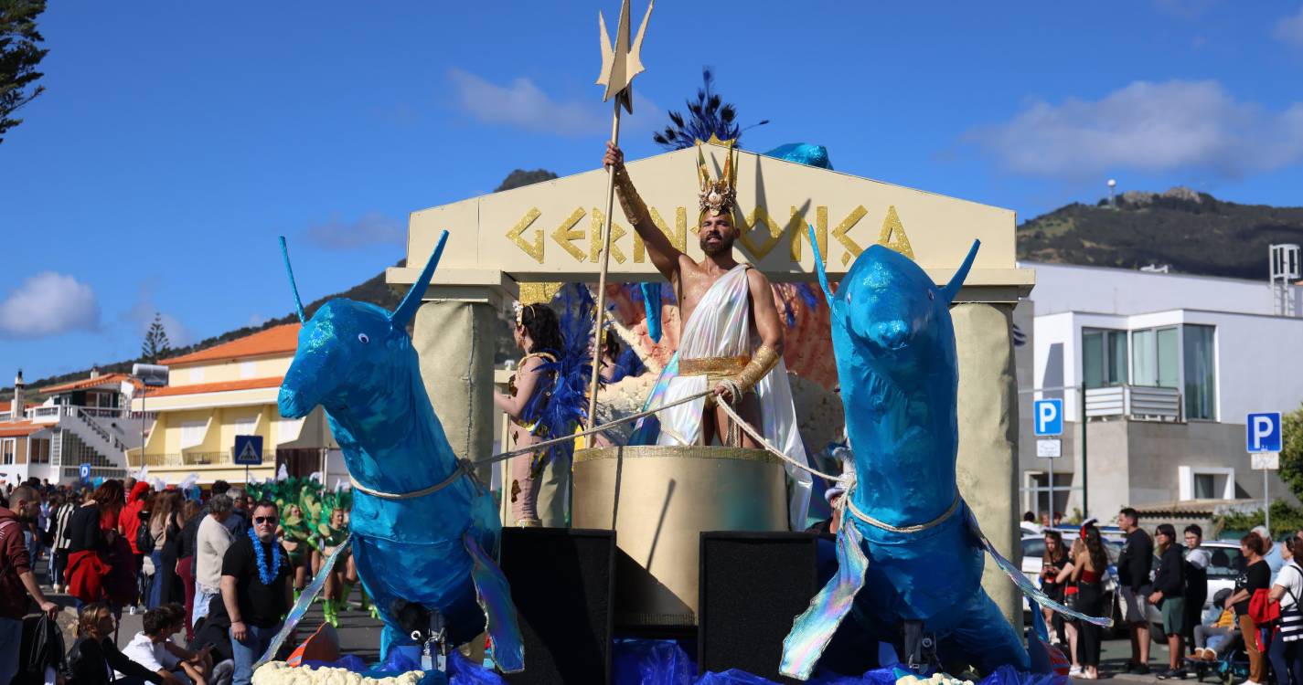Cortejo Trapalhão enche Porto Santo de brilho e animação (com fotos)