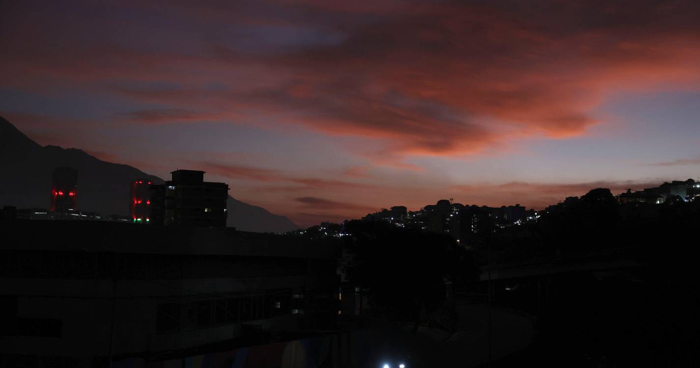 Venezuela: Madeirense em Caracas ouviu as primeiras explosões