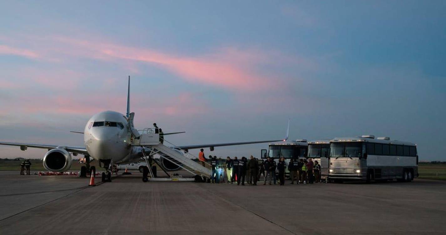 EUA retomam voos de deportação para a Venezuela no próximo mês