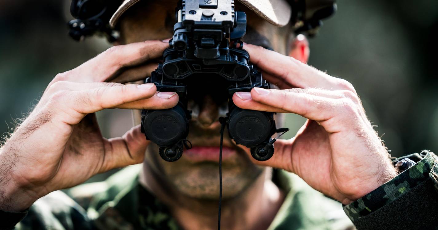 Polónia detém dois bielorrusos e interceta drone sobre edifícios governamentais