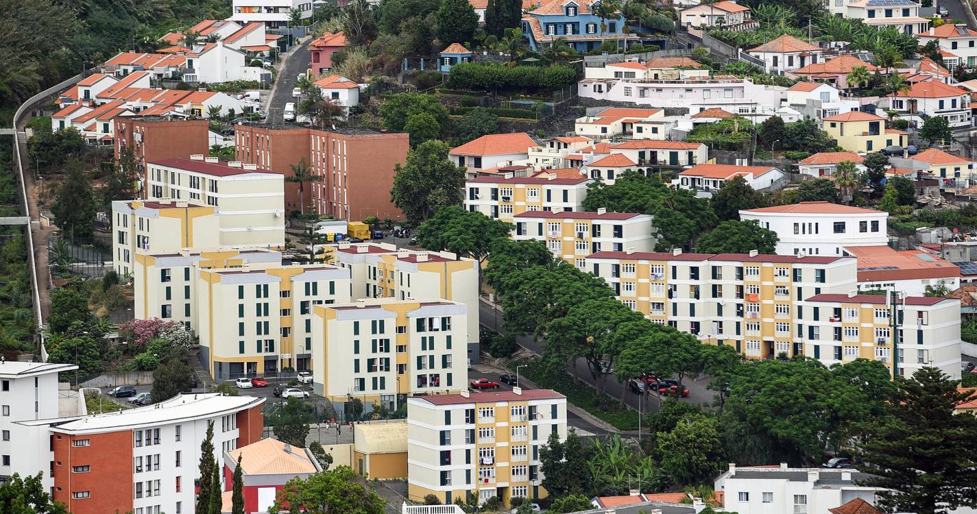 Comprar sozinho um T0 na Madeira exige o rendimento mais alto do País: 49,4 mil euros