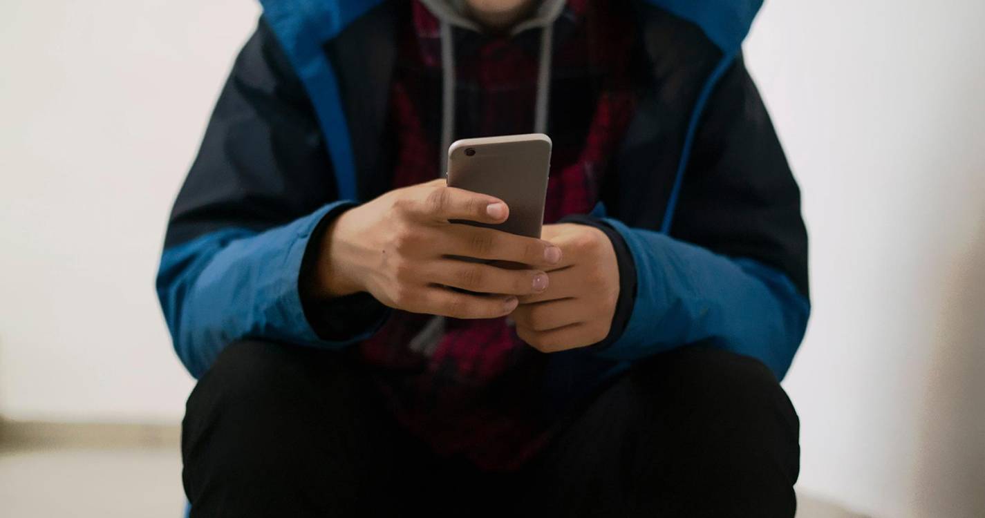 Centenas de organizações exigem nova lei europeia contra abuso infantil online