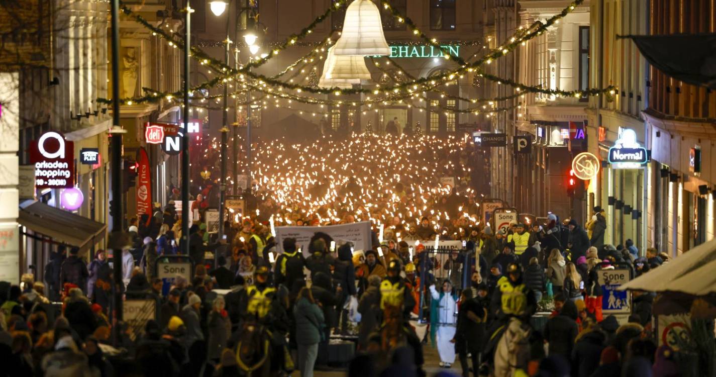 Nobel da Paz detida no Irão pede apoio internacional para acabar com regime