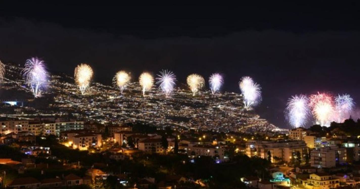 E foi assim a despedida de um ano para esquecer (com vídeo e fotos)