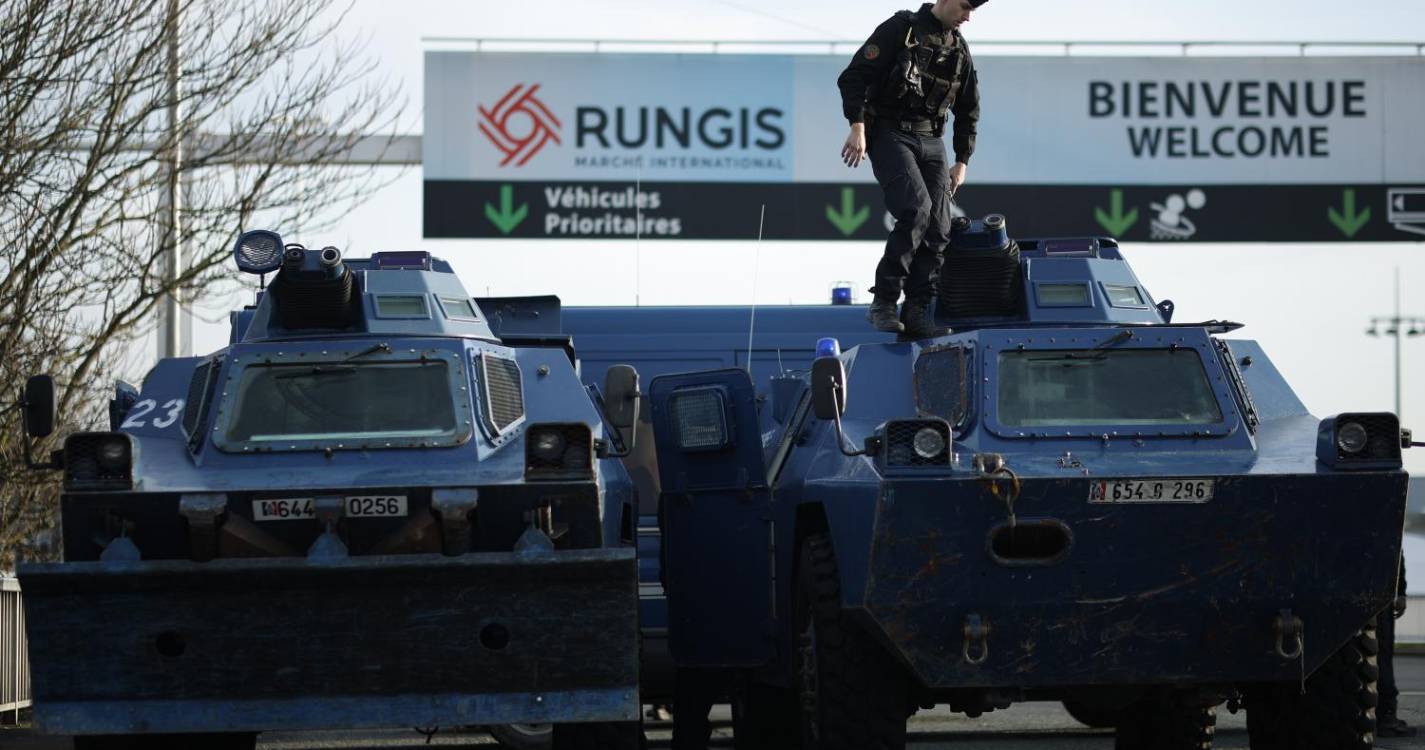 Camiões portugueses retidos em França devido aos bloqueios dos agricultores