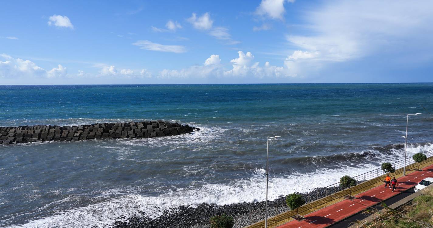 Capitania do Funchal cancela alerta de agitação marítima forte